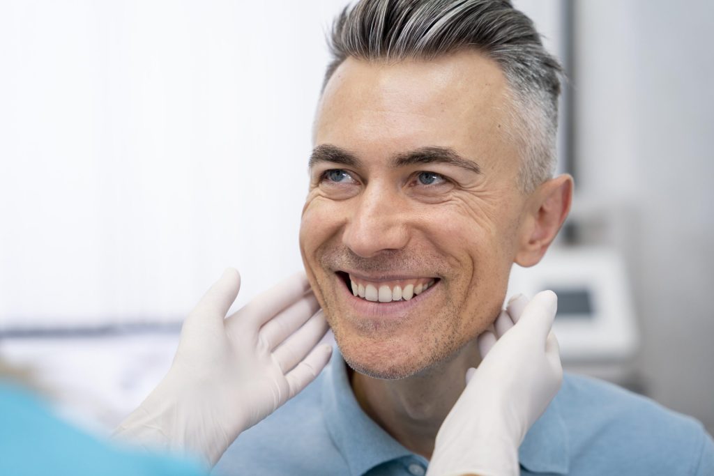 Jakie są przeciwwskazania i możliwe skutki uboczne implantu zęba?