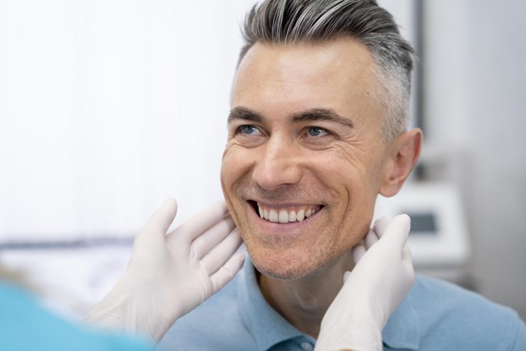 Jakie są przeciwwskazania i możliwe skutki uboczne implantu zęba?